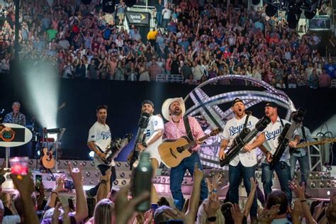 The new ballpark will seat about 34,000 fans, or roughly 3,000 fewer than Kauffman Stadium, and the Royals are hopeful it would be ready for the 2028 season. ... Garth Brooks invites Travis Kelce ...